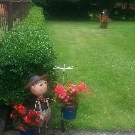 Rynio - Goscinne منزل للإقامة ليبا